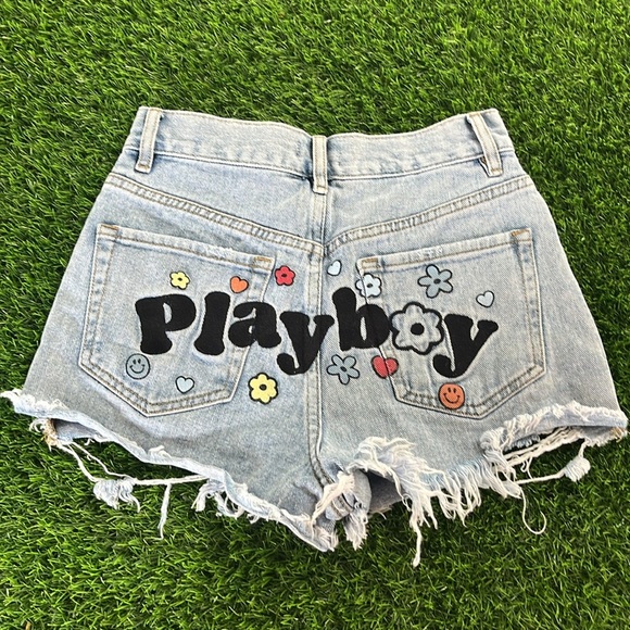 PLAYBOY BY PACSUN Cut Off Denim Shorts size 25 - Picture 1 of 9
